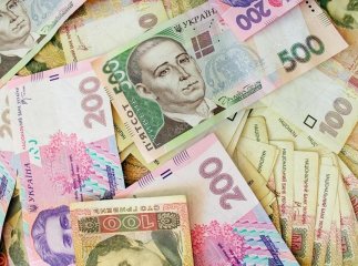 У Мукачеві штрафують водіїв, які паркуються на тротуарах