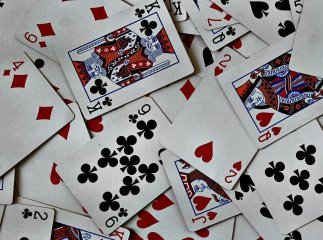 Дзвінка та вино: як українською звучатимуть назви мастей у картах