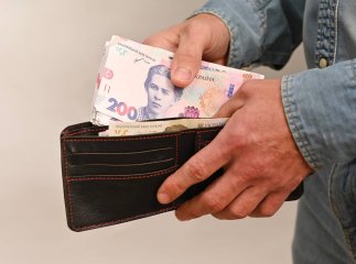 З четверга, 4 червня, частина українців почне отримувати на картку від 3400 гривень