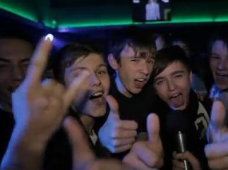 В Україні дітям до 16 років заборонили самим ходити вночі у клуби та ресторани