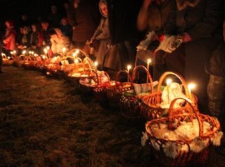 Вражаюче відео: Великодня ніч в Ужгороді з висоти пташиного польоту
