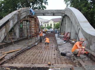 Відомо, коли планують завершити основну частину ремонту 100-річного мосту в Іршаві Відомо, коли планують завершити основну частину ремонту 100-річного мосту в Іршаві