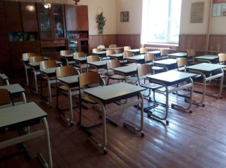 Школи Тячівщини отримали комплекти парт європейського зразка
