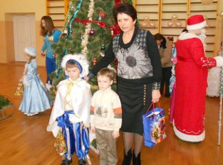 Донька вчительки з Барбова, яка покусала ученицю, розповіла в якому стані знаходить її мати