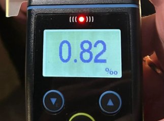 Водій на мотоциклі, будуючи напідпитку, в’їхав у припарковане авто