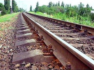 Двоє неповнолітніх мукачівців розібрали частину діючої залізничної колії