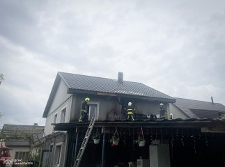 У селищі на Тячівщині вчора вирувала пожежа У селищі на Тячівщині вчора вирувала пожежа