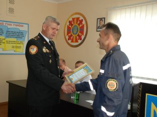 Іршавських рятуальників представники влади привітали з професійним святом