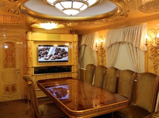 "Укрзалізниця" показала розкішні вагони, які обладнані ванною, кухнею, залою відпочинку і спальнею