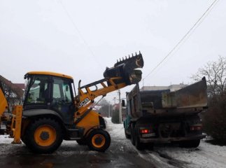 В Ужгороді прибрали обмежувачі руху автотранспорту