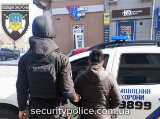 У Мукачеві жінка намагалась вкрасти техніку із магазину