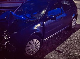 На Закарпатті автомобіль врізався у стіну: постраждали 4 людей