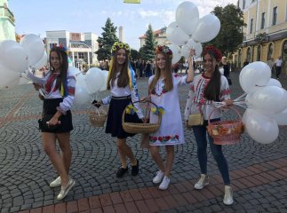 У Мукачеві стартував парад вишиванок