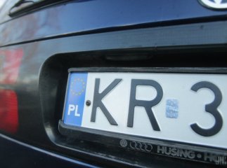 В Україні спостерігається обвал цін на "євробляхи": авто продають за "копійки"
