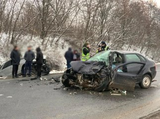 Одна людина загинула: фото та перші подробиці ДТП на Мукачівщині