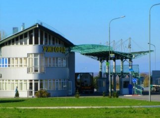 Пункт пропуску "Ужгород – Вишнє Нємецьке" відновив роботу