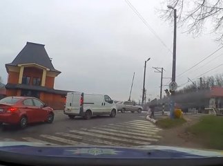 Зона підвищеної небезпеки: патрульні показали, як водій нахабно порушив ПДР