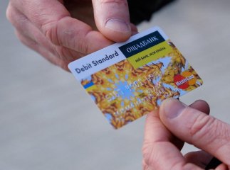 Вже почали надходити повідомлення: попередження для тих, у кого є картка Ощадбанку