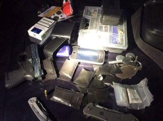 Патрульні затримали автомобіль, у якому виявили рекордну кількість наркотиків