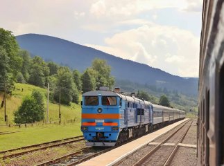 Потяги у напрямку Закарпаття курсуватимуть за зміненими маршрутами
