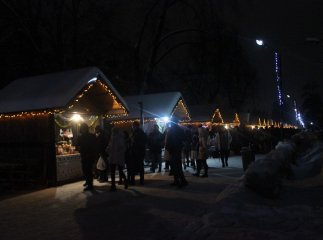 У Мукачеві офіційно відкрили фестиваль "Червене вино-2017"