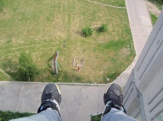 Десятирічний хлопчик з Ужгороду стрибнув з дев’ятиповерхівки