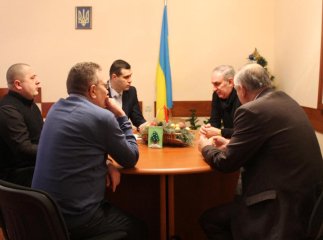 На Виноградівщині обговорювали питання створення сміттєпереробного комплексу