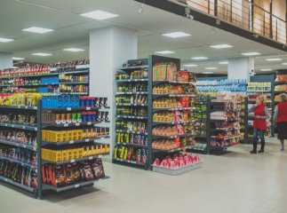 У супермаркеті виявили озброєного чоловіка