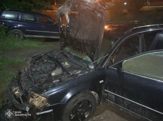 В Ужгороді вночі горів Volkswagen Passat