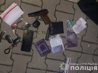 В Ужгороді чоловік стріляв на території житлового комплексу В Ужгороді чоловік стріляв на території житлового комплексу
