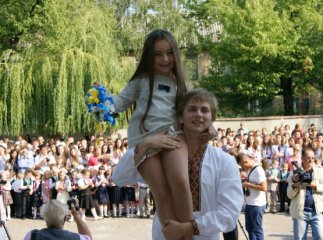 У школах Виноградова пролунав перший дзвінок (ФОТО)
