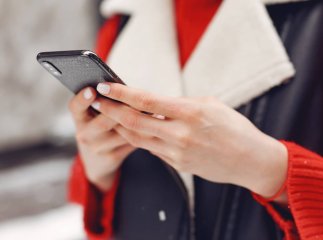 Українцям на телефони приходять повідомлення про борги: про що йдеться