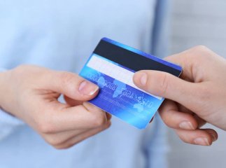 Великий банк з 1 жовтня припиняє виплату пенсій і соцдопомоги: потрібно його змінити