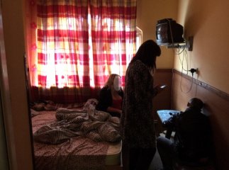 В одному із готелів Ужгорода поліція затримала повію та звідницю, яка продала її для сексуальних утіх