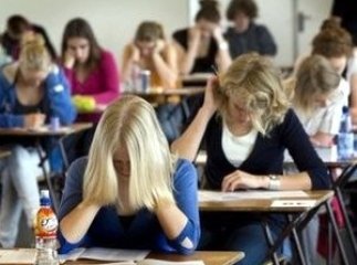 Кожен шостий закарпатський абітурієнт складає зовнішньє незалежне оцінювання мовою нацменшин