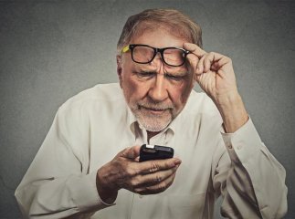 Українцям безкоштовно держава дасть по смартфону, але не всім: хто отримає
