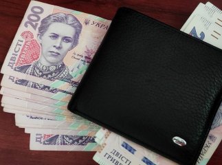 Якими будуть зарплати з 1 січня 2023 року для військових, вчителів і медиків