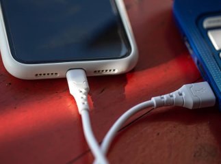 Як зарядити телефон швидше: 6 способів пришвидшити зарядку в час графіків відключень