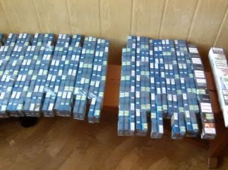Чопські прикордонники виявили у вантажному потягу контрабандні цигарки на суму три тисячі гривень