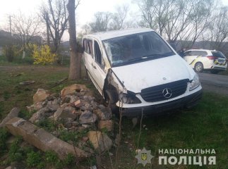 П’яний водій мікроавтобуса скоїв аварію