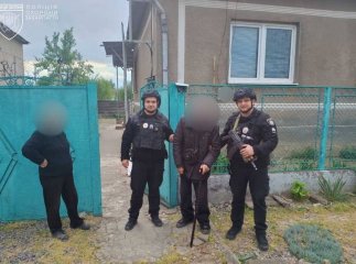 Чоловіка, який заблукав у Мукачеві й просив по допомогу, повернуто додому