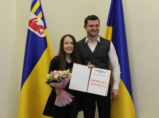 У Мукачеві нагородили суперфіналістку шоу "Голос. Діти" Іванну Решко