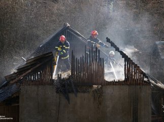 Прибирання закінчилось пожежею: рятувальники розповіли про випадок у Нижньому Солотвині