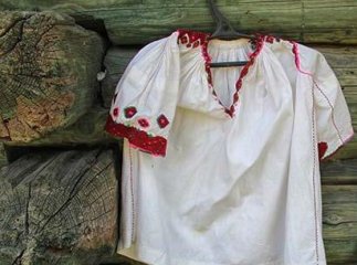 В обласному центрі навчали вишивати сорочки-обереги