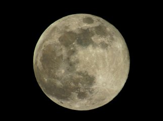 Супермісяць: закарпатці зафіксували дивовижне явище