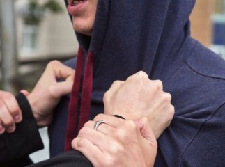 Бійка у центрі Мукачева: мережу облетіло відео