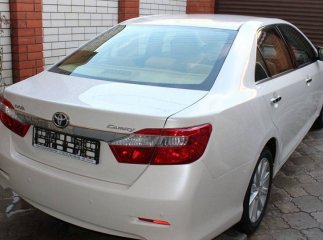 У мікрорайоні Росвигово горіло авто Toyota Camry, міліція з’ясовує обставини (ФОТОФАКТ)