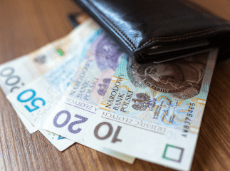 Українці, які проживають у Польщі, отримають вищу зарплату Польща підвищить розмір мінімальної зарплати