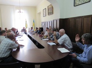 "Нарізали" під себе? У Мукачеві ТВК затвердила кількість виборчих округів