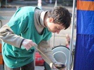 В Ужгороді відбулася соціальна акція для безпритульних (ФОТО)